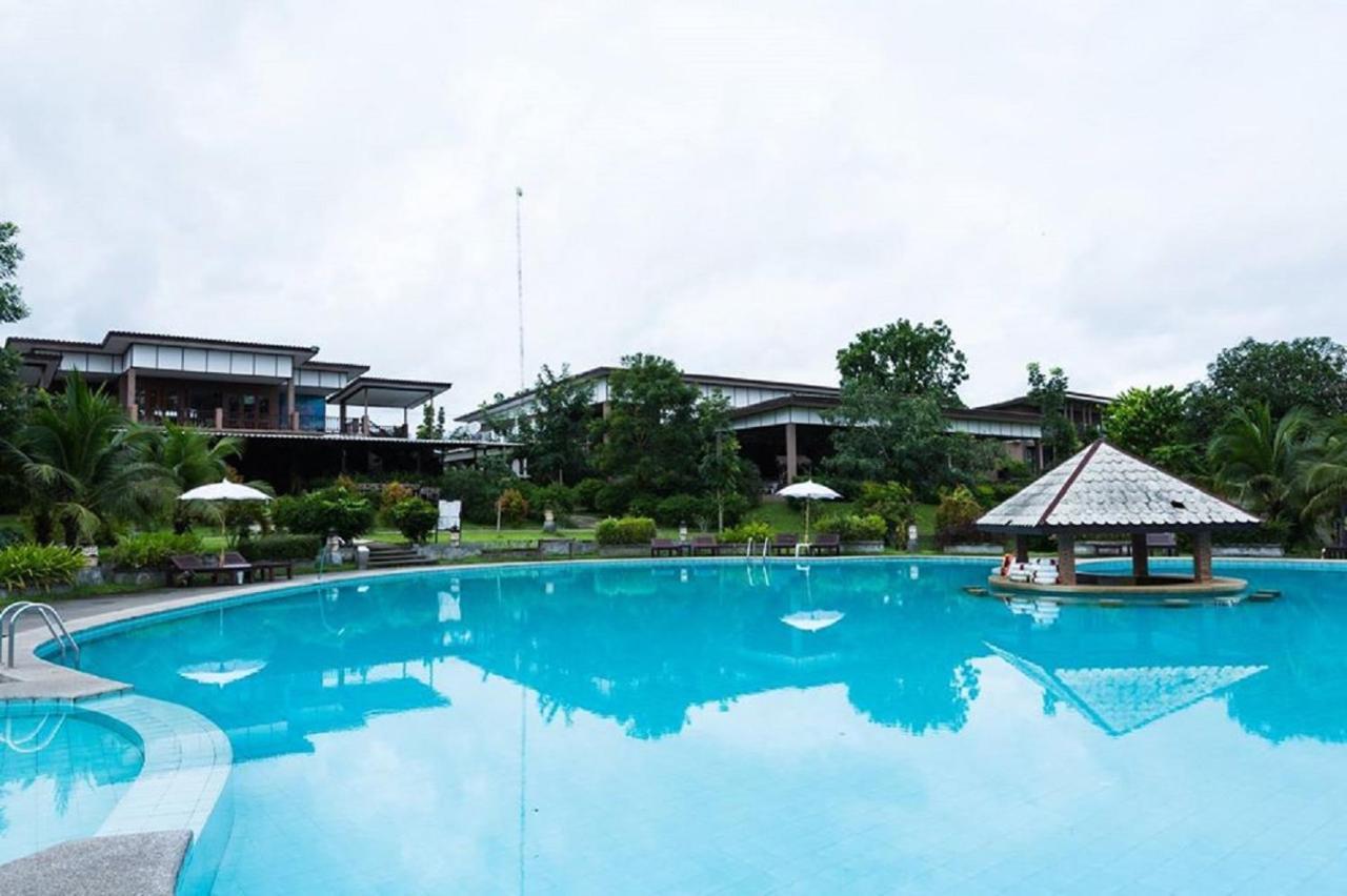 Nakakiri Resort&Spa Hin Dat Bagian luar foto